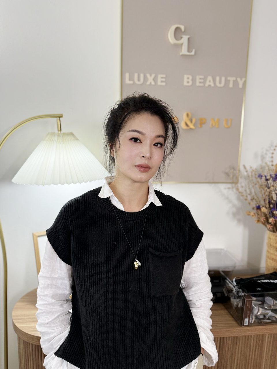 Elegant everyday makeup in the studio